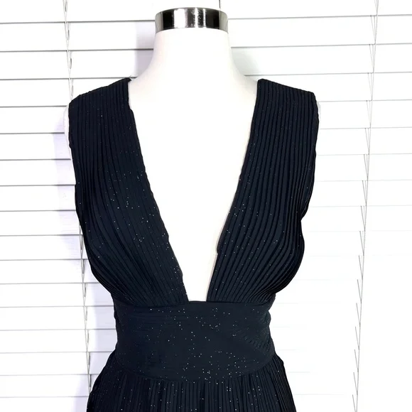 🚫SOLD! NWT🤩|•LA MAISON TALULAH•| V Pleated Chiffon Blk w/Gold Sparkle Dress - Picture 3 of 16